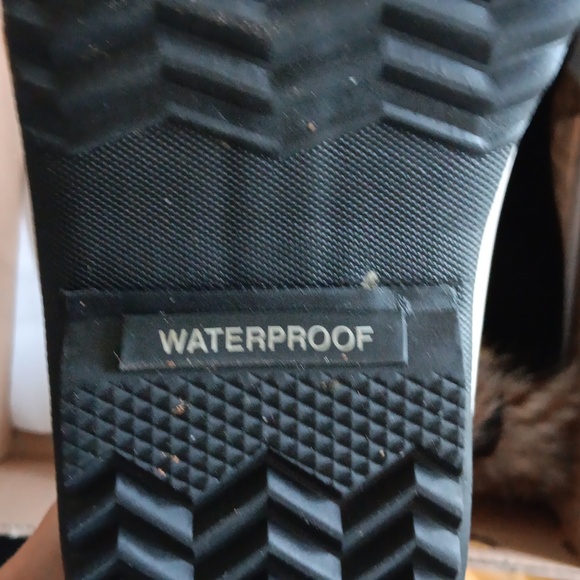 Sorel Boots - Picture 4 of 6